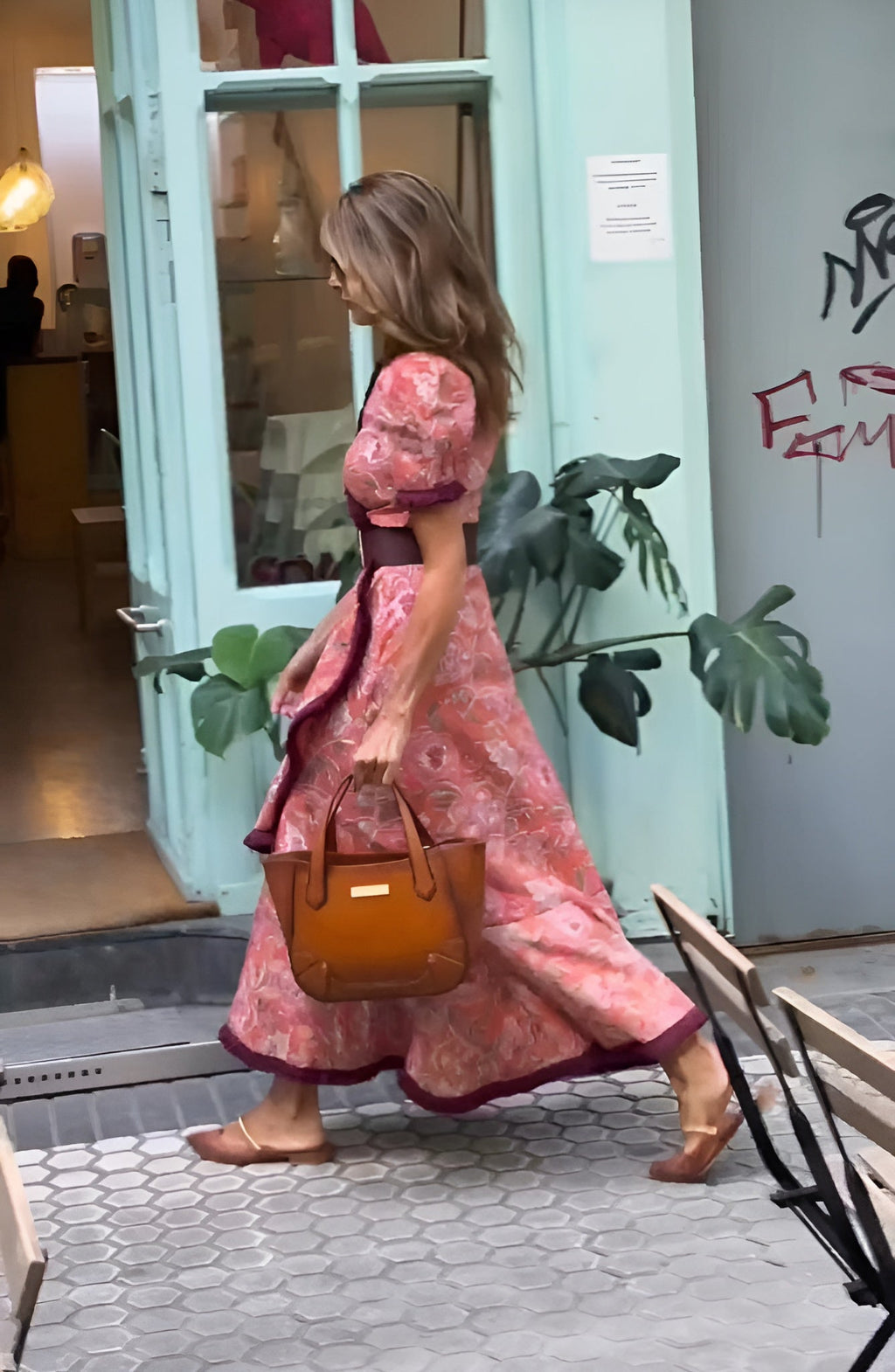 Elegantní růžové maxi šaty s krátkým rukávem