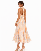 Aurora | Vestido con Cuello Halter y Estampado Acuarela