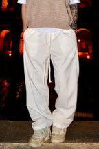 Elegantní pánské bílé jogger kalhoty – oversize střih