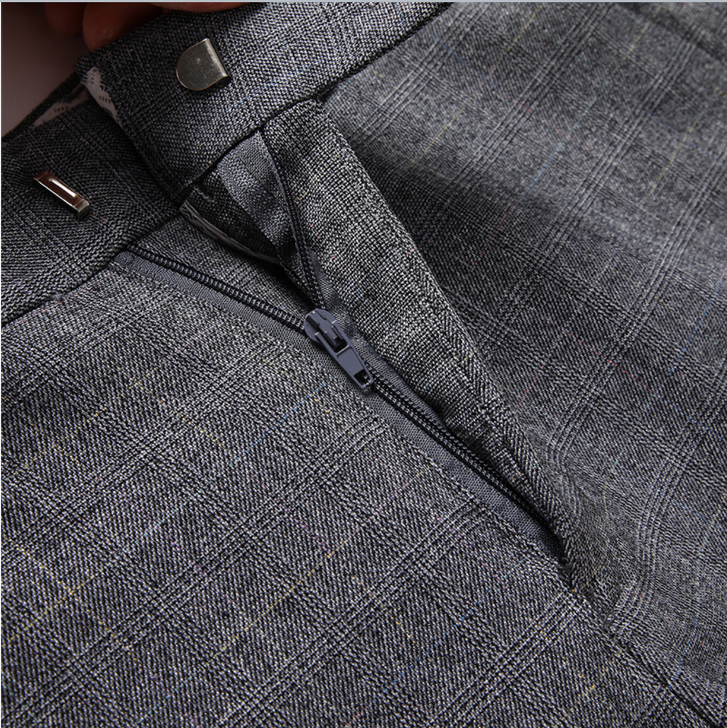 Pánský třídílný oblek slim fit pro formální příležitosti