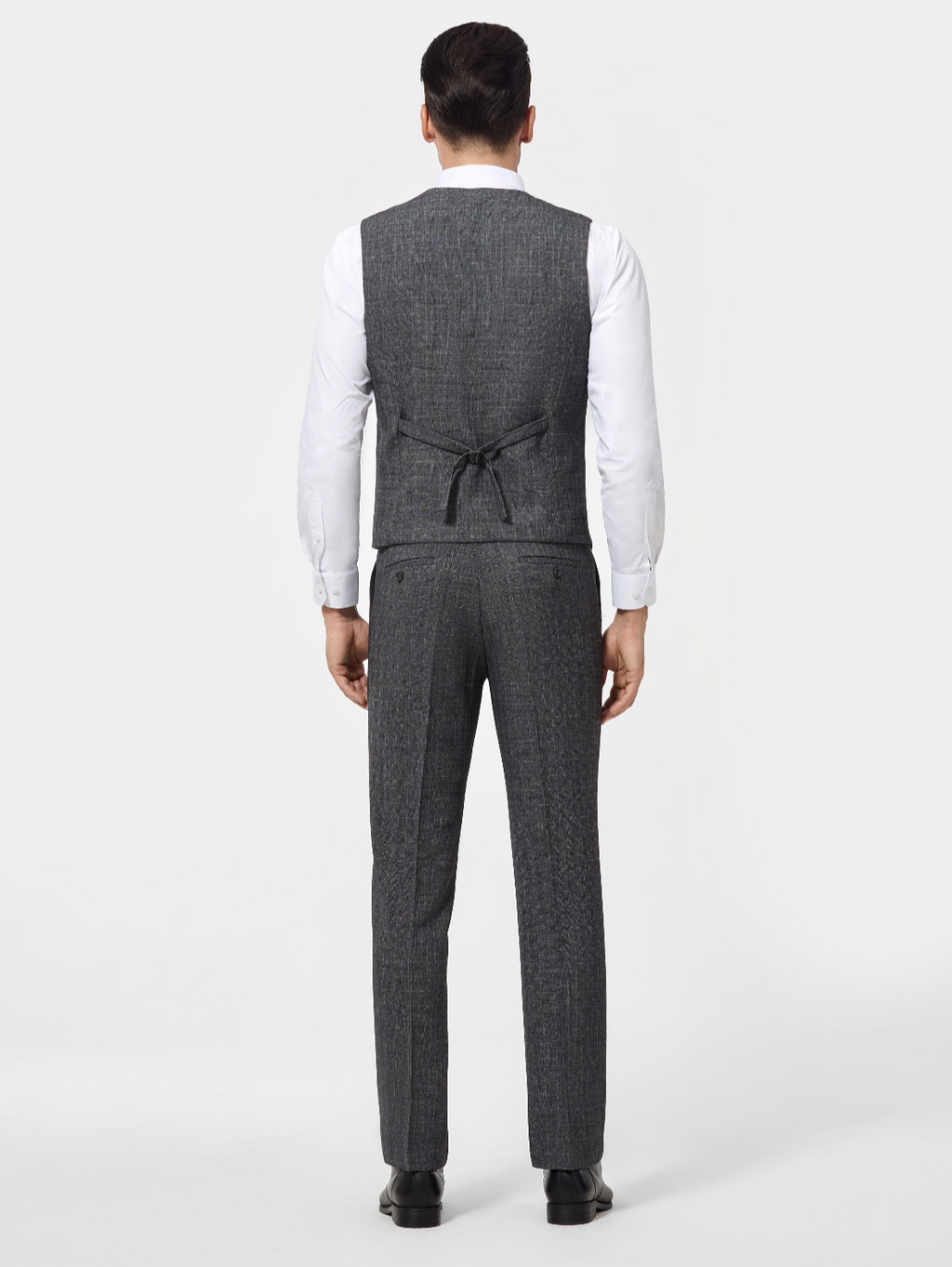 Pánský třídílný oblek slim fit pro formální příležitosti