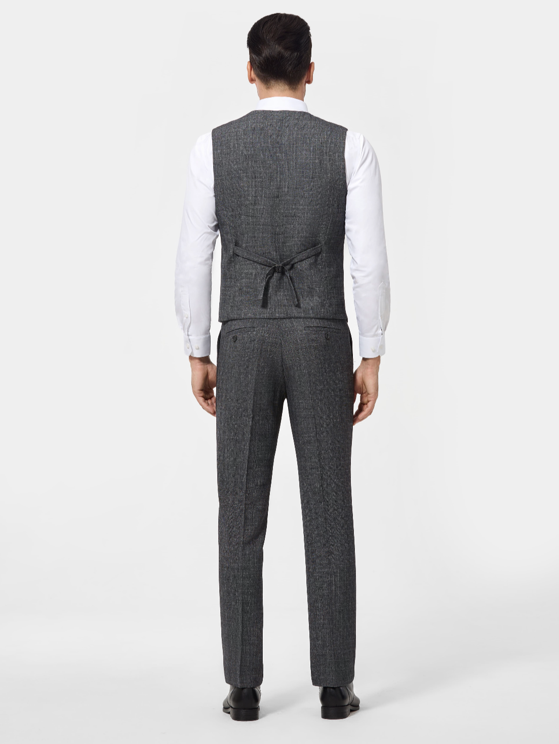 Pánský třídílný oblek slim fit pro formální příležitosti