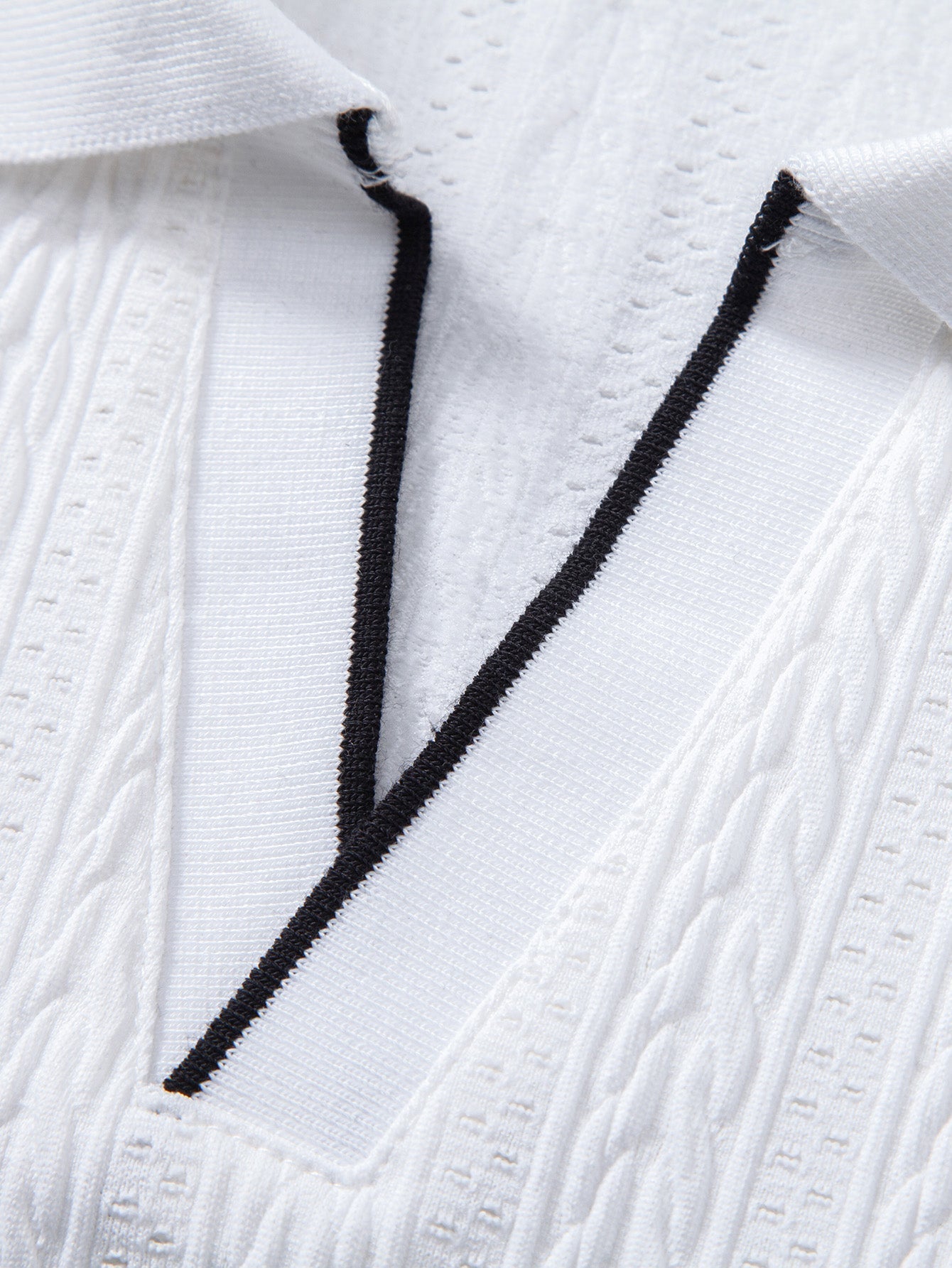 Set – elegantní geometrický jacquard polo a slim kalhoty