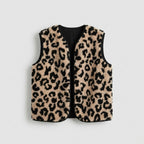 Leopardí prošívaná vesta – casual a chic look