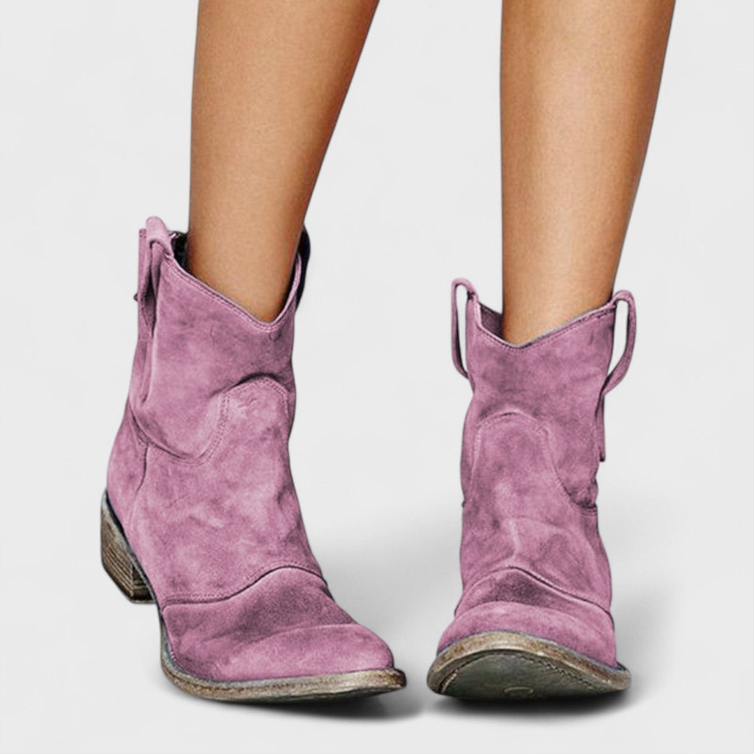 Dámské cowboy botky s širokým podpatkem – casual styl