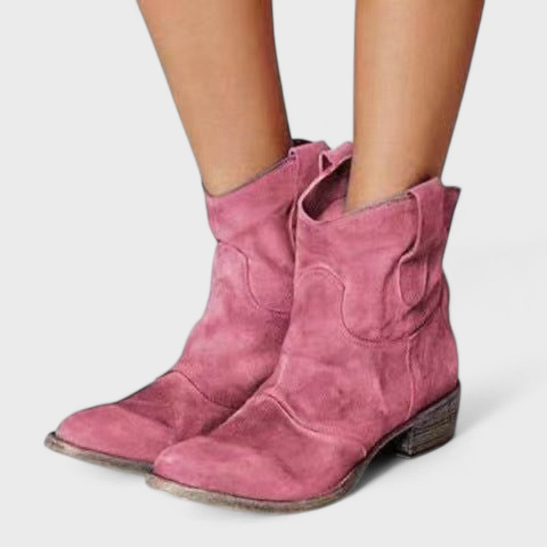 Dámské cowboy botky s širokým podpatkem – casual styl