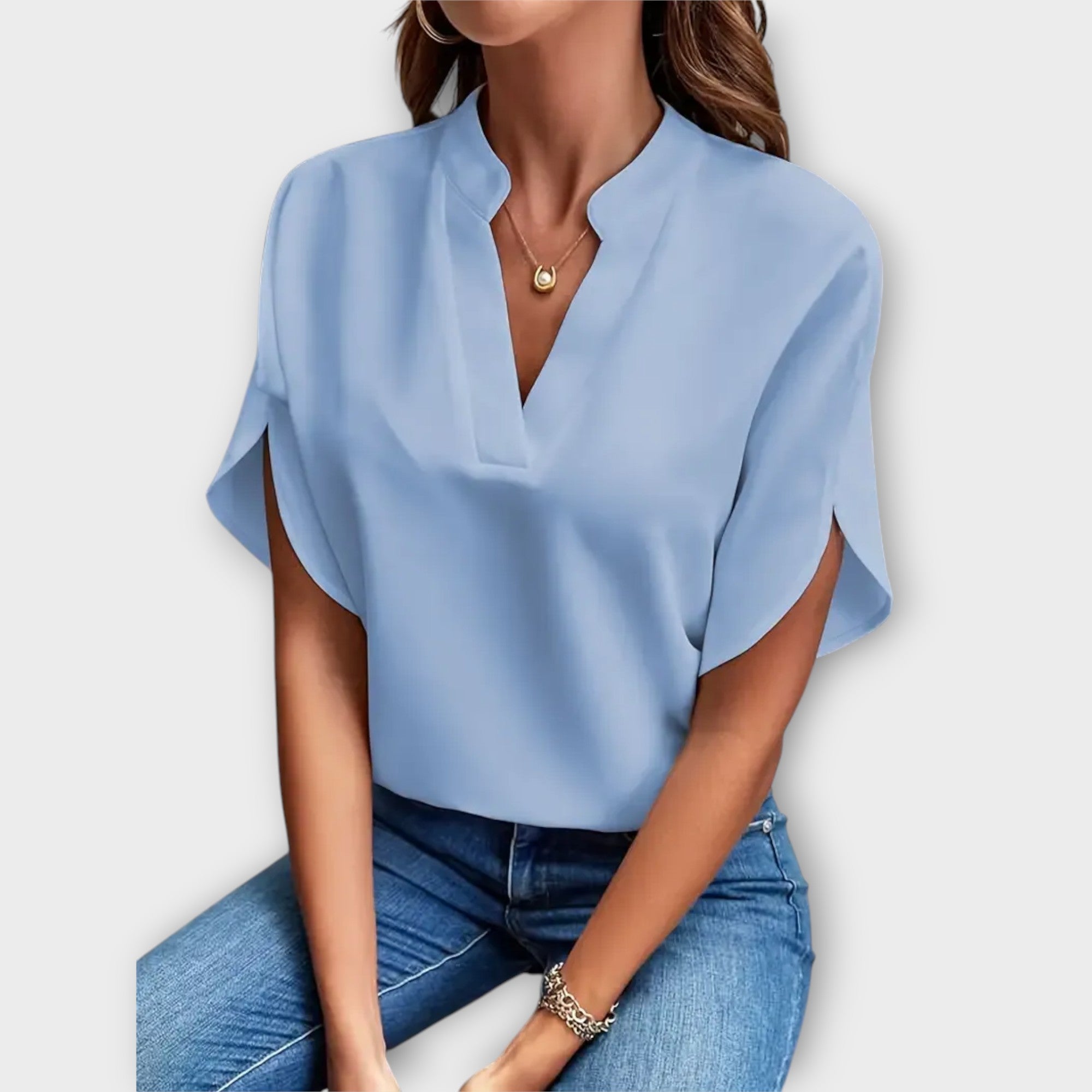 Letní elegantní halenka s uvolněným výstřihem do V