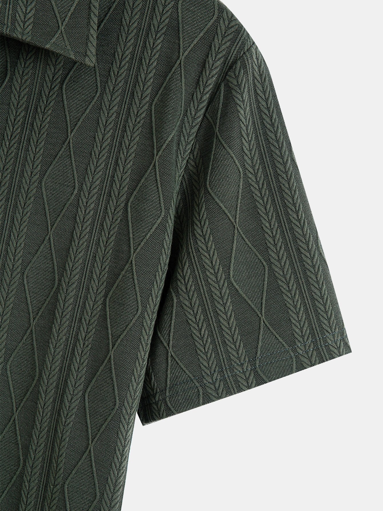 Set – geometrický jacquard polo a rovné kalhoty