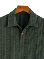 Set – geometrický jacquard polo a rovné kalhoty