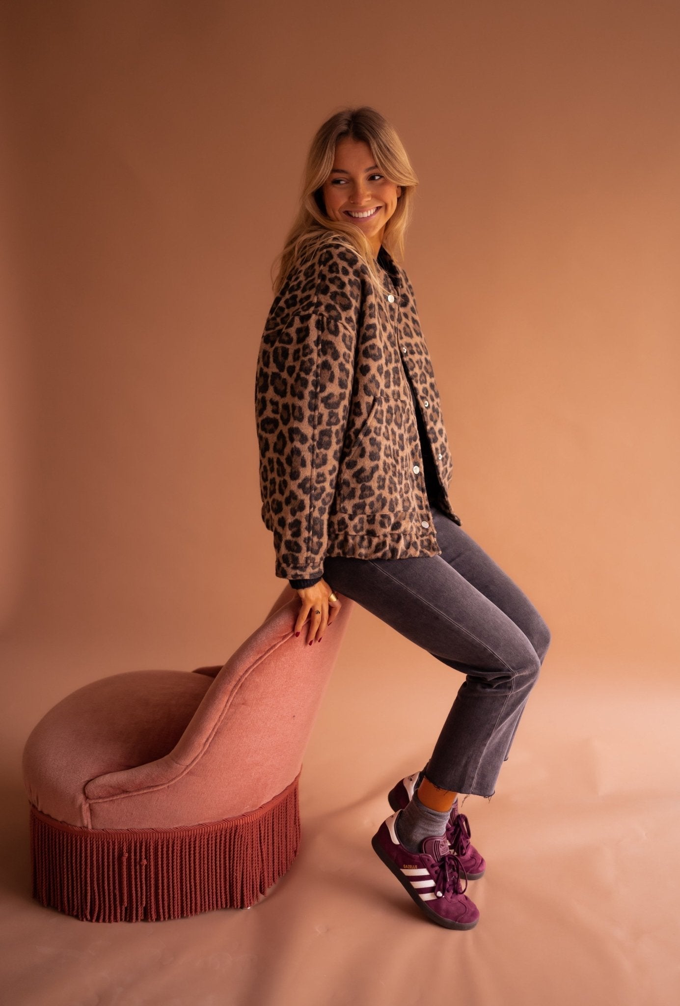 Chaqueta Corta con Estampado de Leopardo Mujer